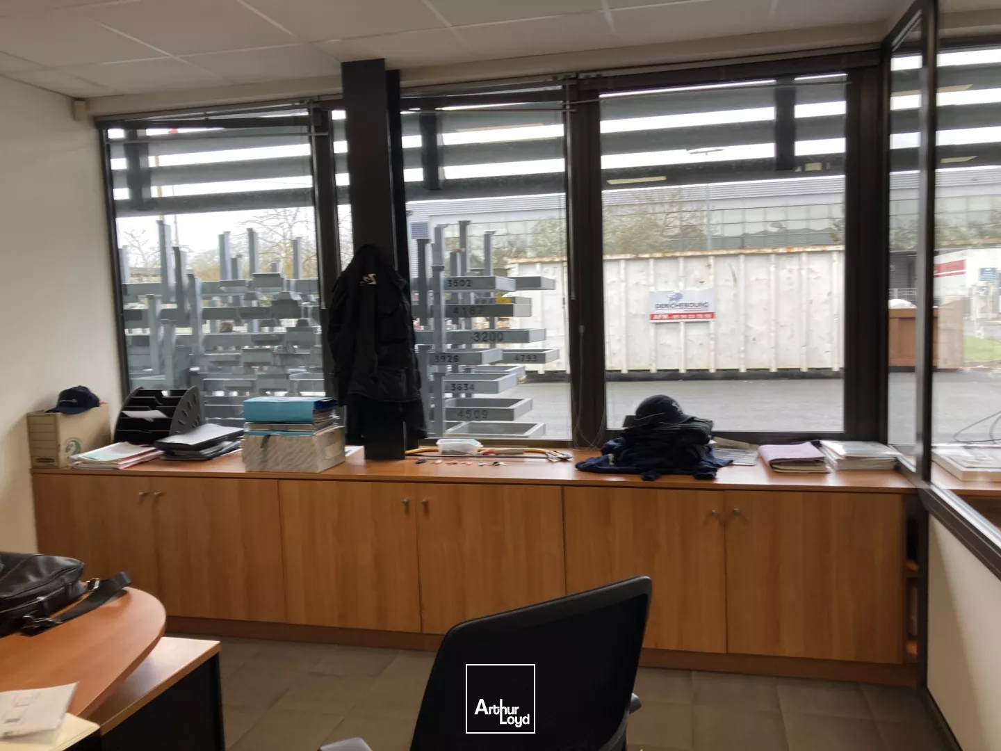 ENTREPÔT À VENDRE À CARBON BLANC