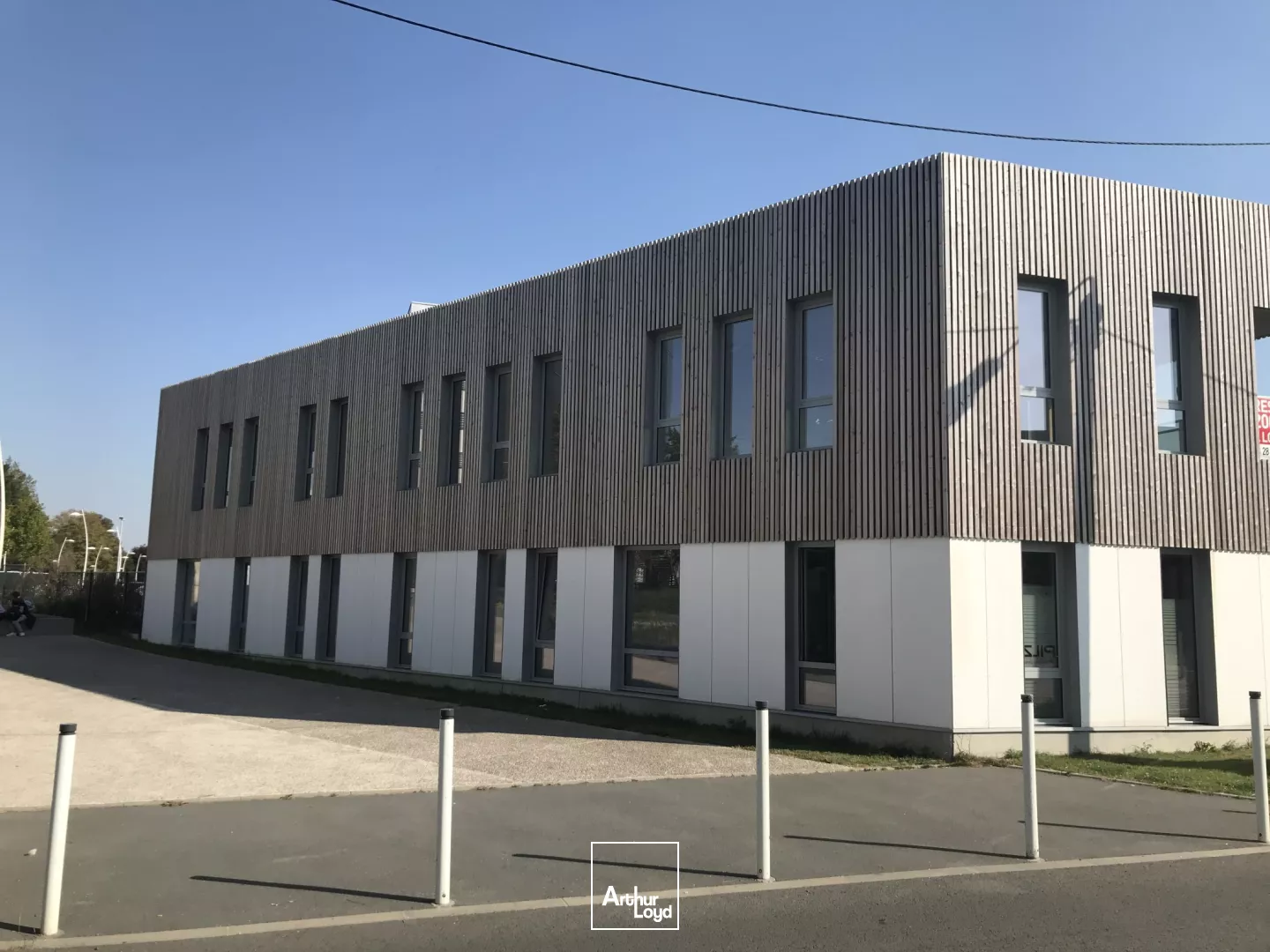 Bureaux louer Arras immeuble Zodiak immeuble neuf quartier renouvellement urbain proche gare RT 2012 Conception bioclimatique