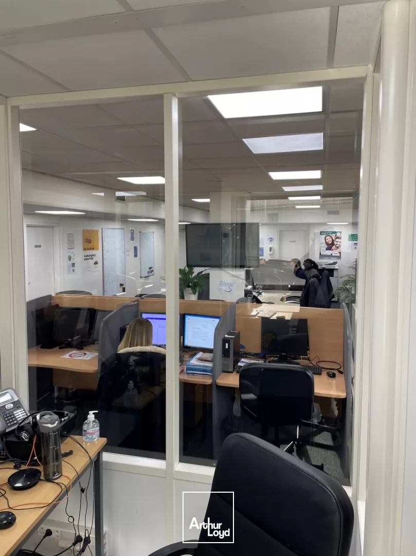 Bureaux modernes et ERPables à St Cloud - Jardins communs et services