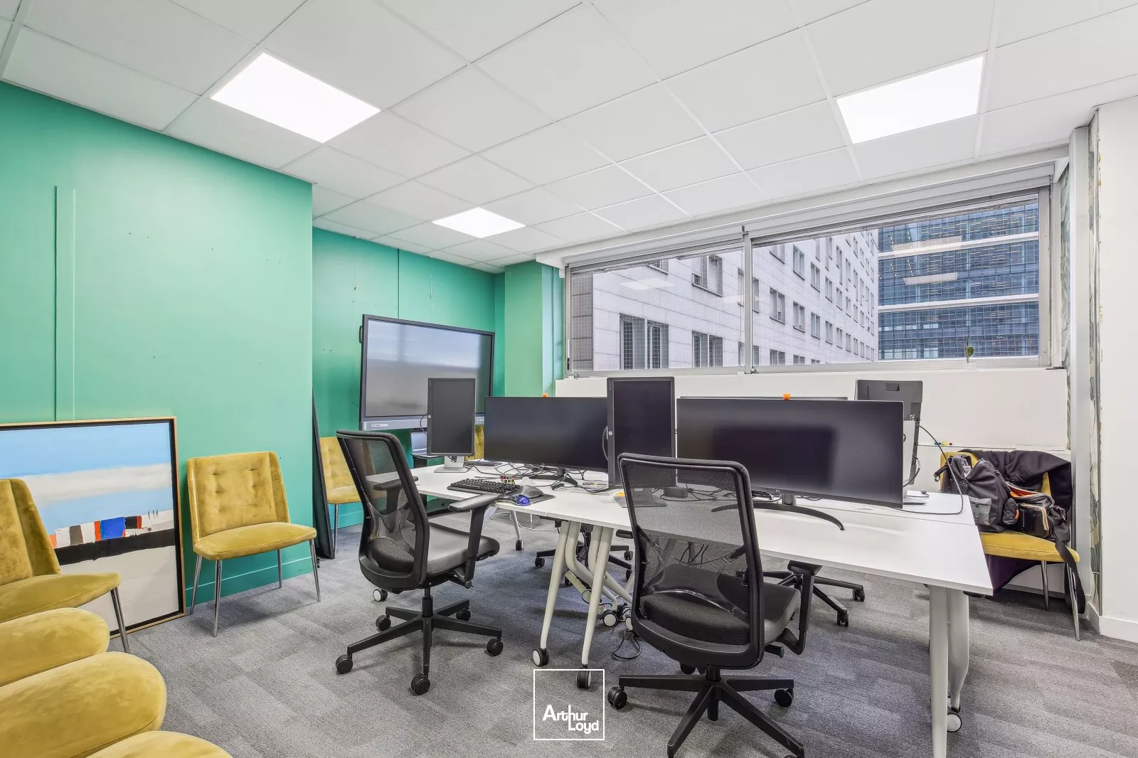 Opportunité rare de bureaux à vendre aux Portes de Paris, dans un immeuble de standing