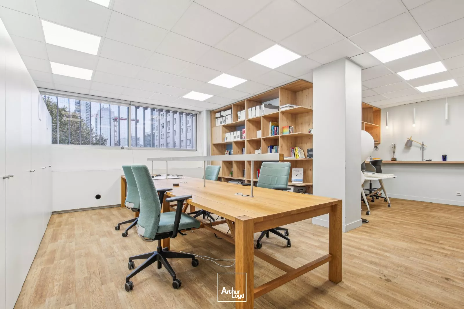 Opportunité rare de bureaux à vendre aux Portes de Paris, dans un immeuble de standing