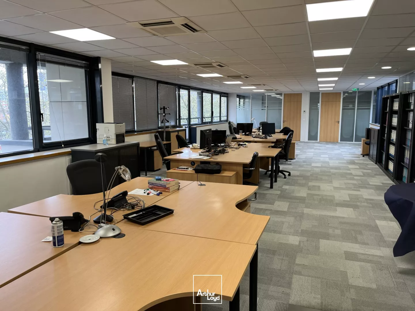 Bureaux à vendre à La Garenne-Colombes, à proximité de la gare et des commerces