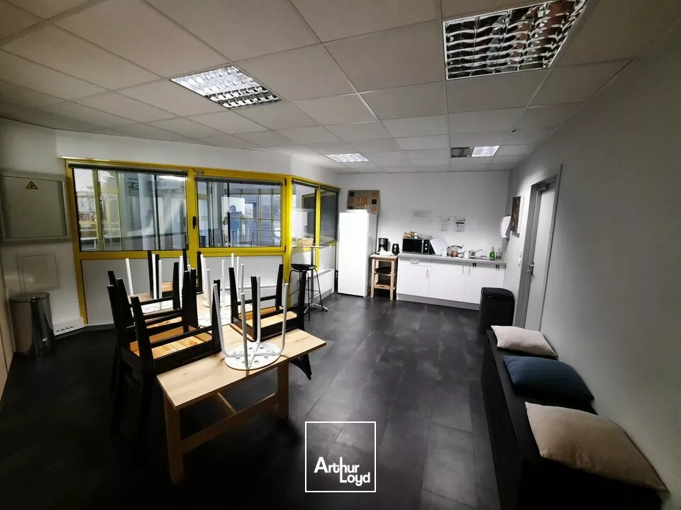  AUBIERE LA PARDIEU A LOUER BUREAUX 270 M² - ETAGE