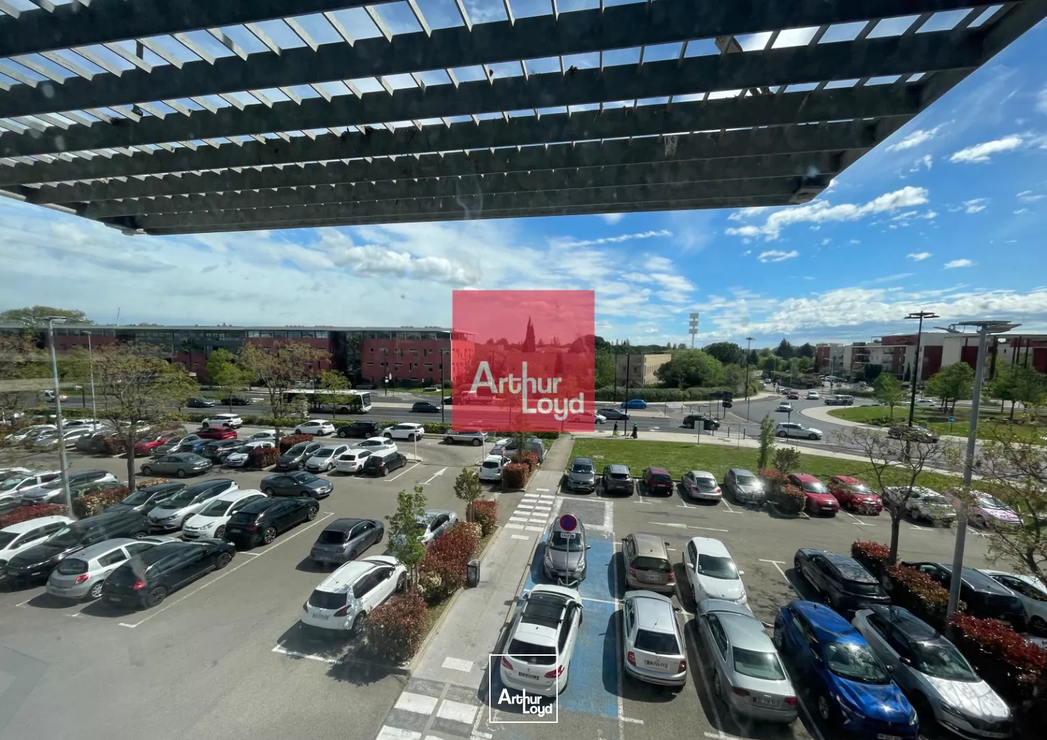 BUREAUX AVEC PARKINGS LOCATION - NIMES PERIPHERIQUE 