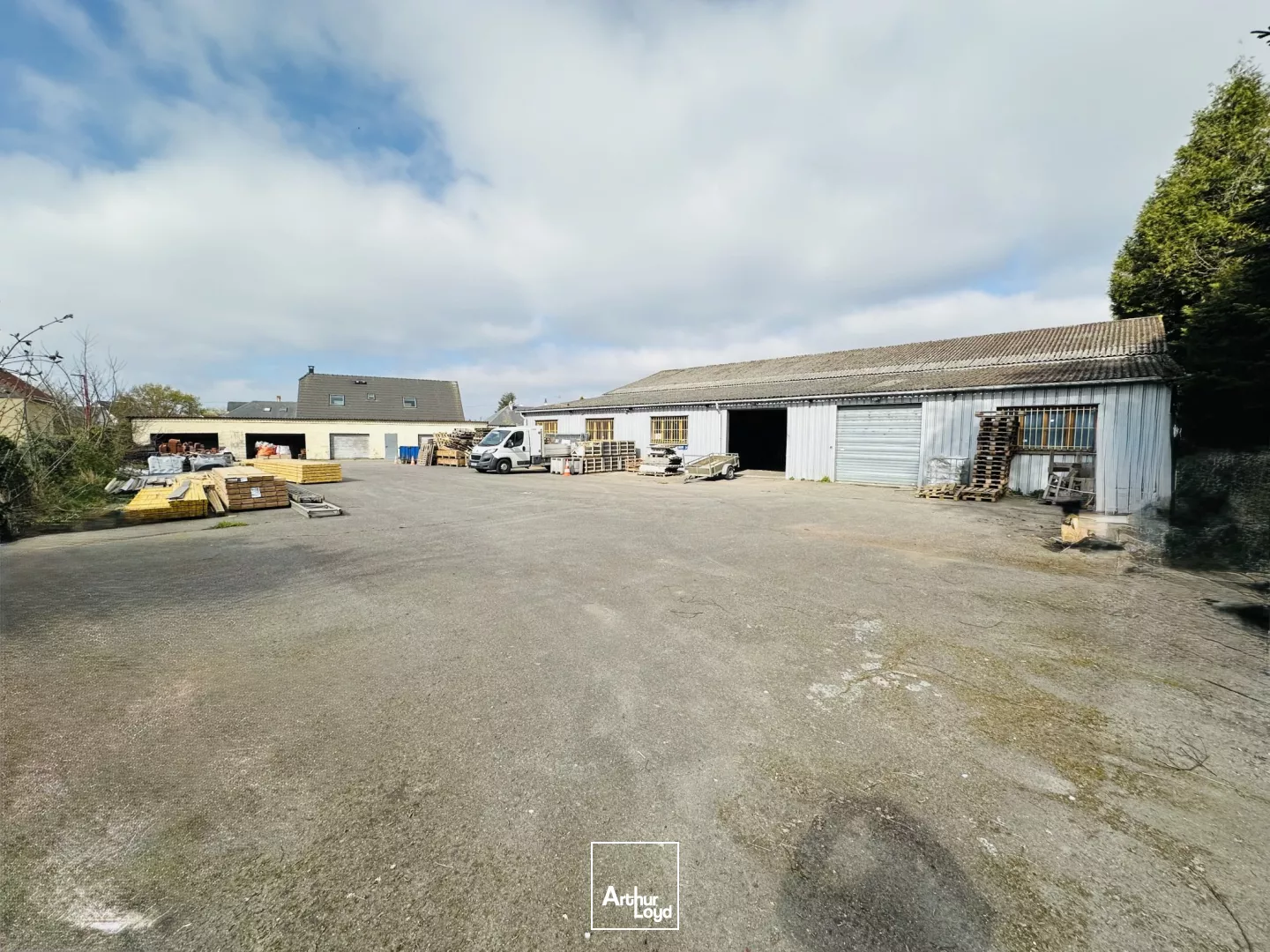 Locaux d'activité à vendre à YERVILLE 76760