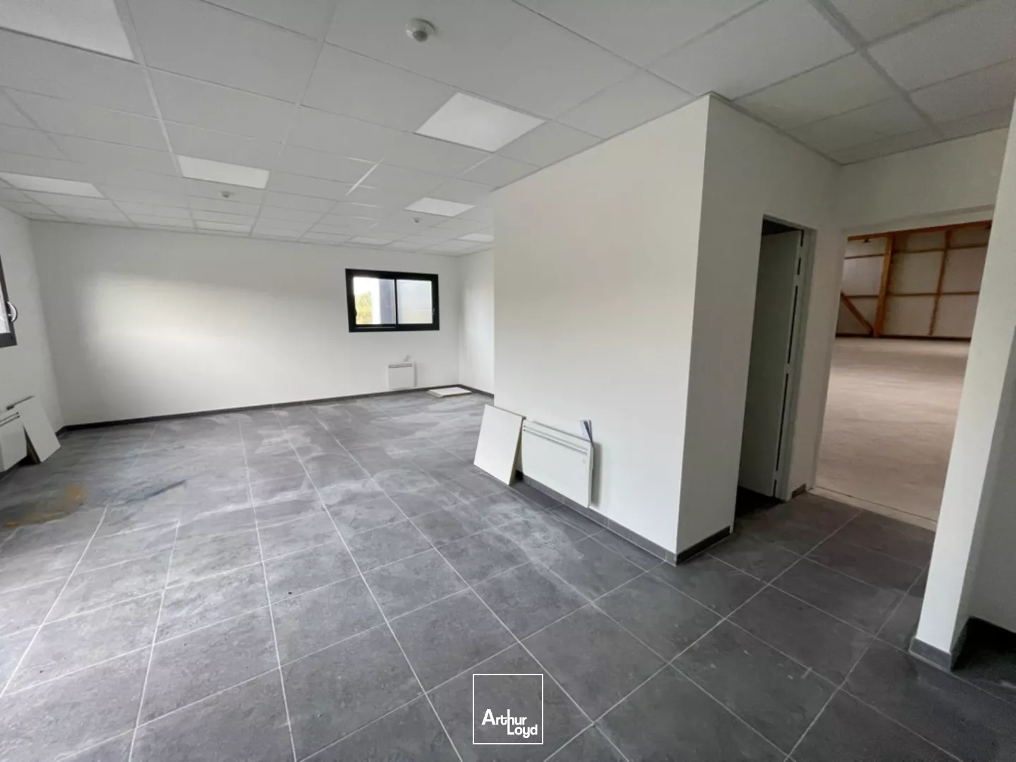 Locaux d'activité à louer à FOURMETOT 27500