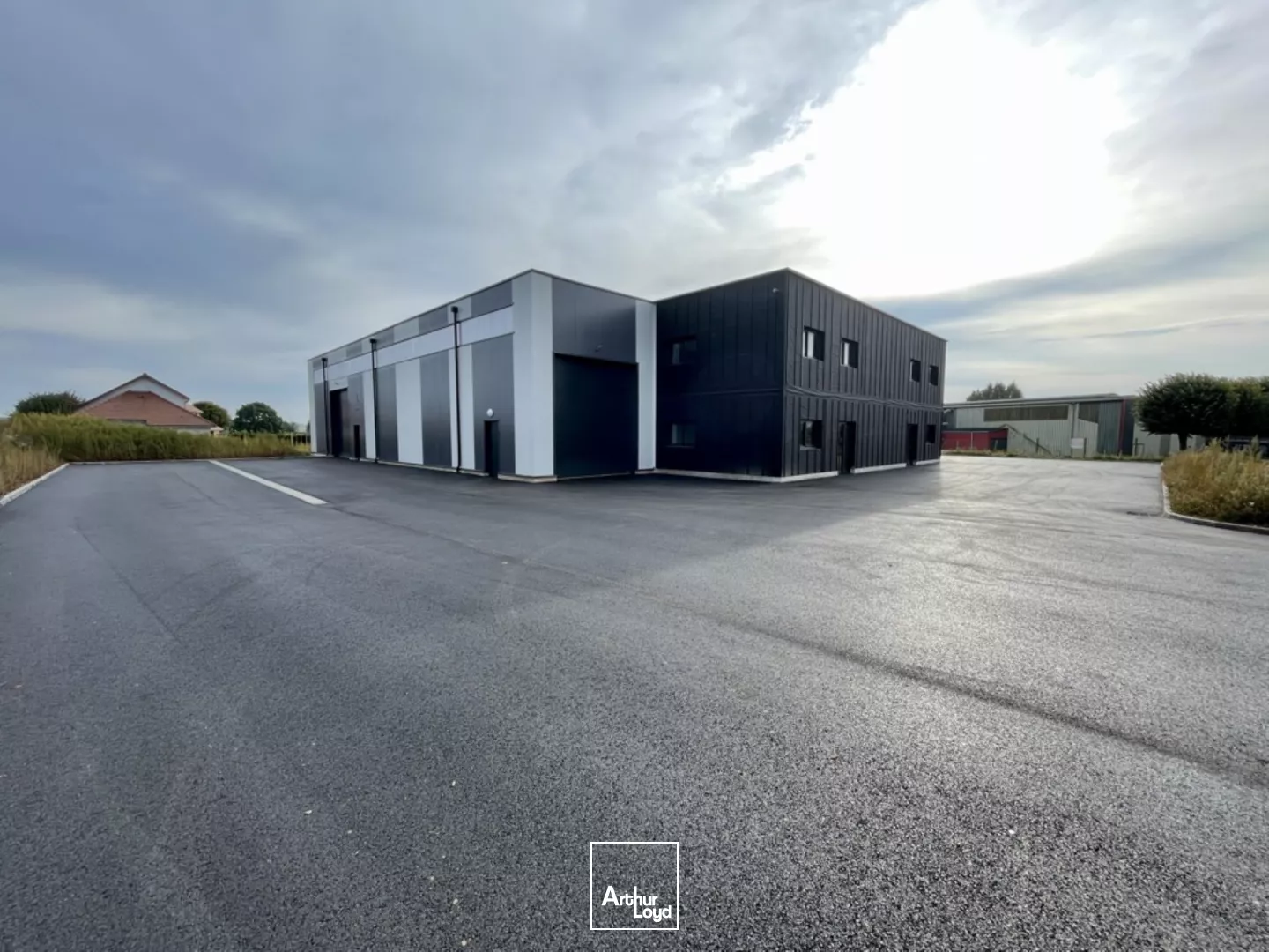 Locaux d'activité à louer à FOURMETOT 27500