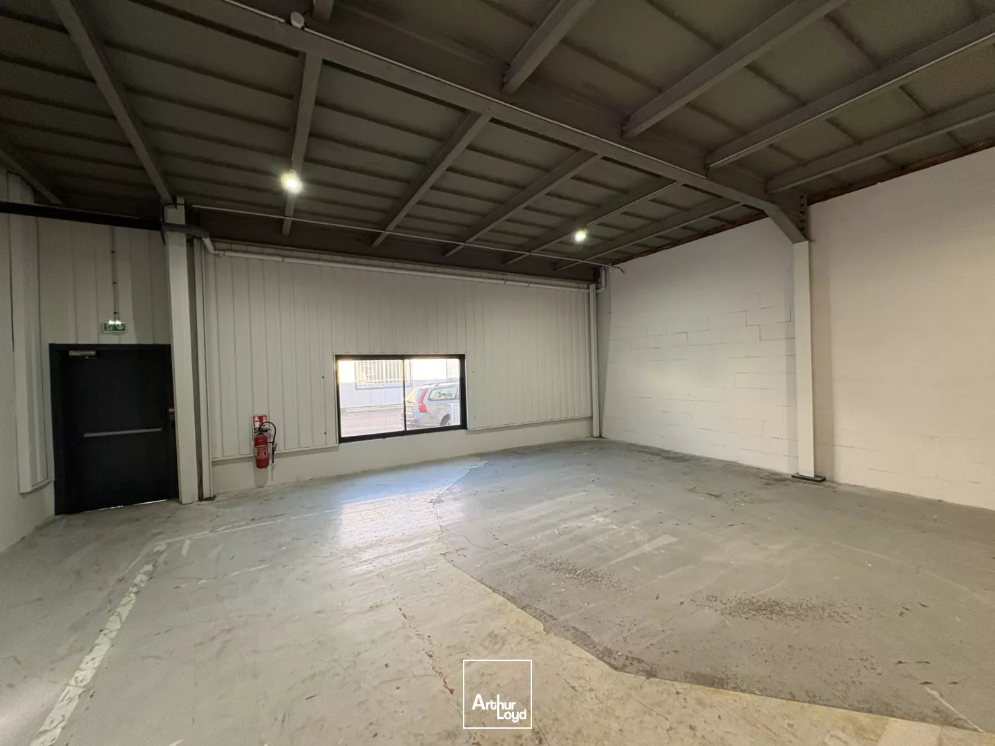 Locaux d'activités / Box à louer à Beaugency dans le Loiret (45)