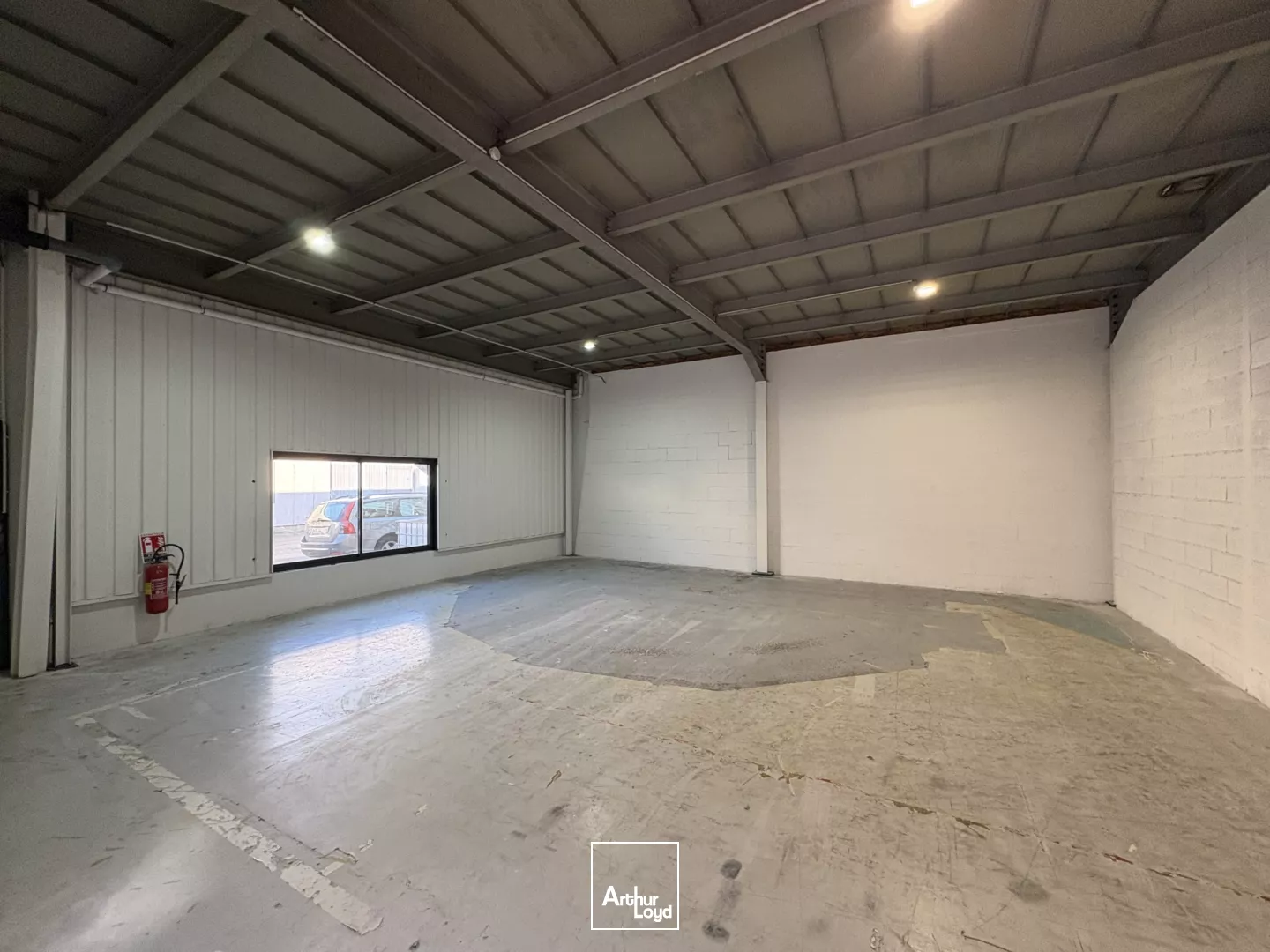 Locaux d'activités / Box à louer à Beaugency dans le Loiret (45)