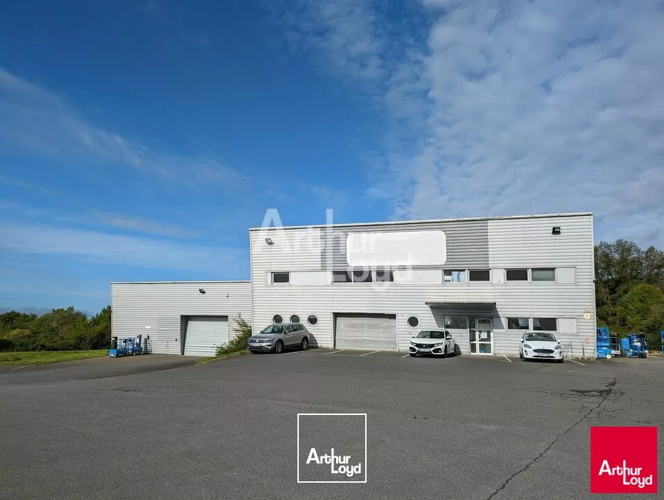 Local d'activité avec grand foncier de 15000 m² sur l'axe Rennes-Nantes ! 