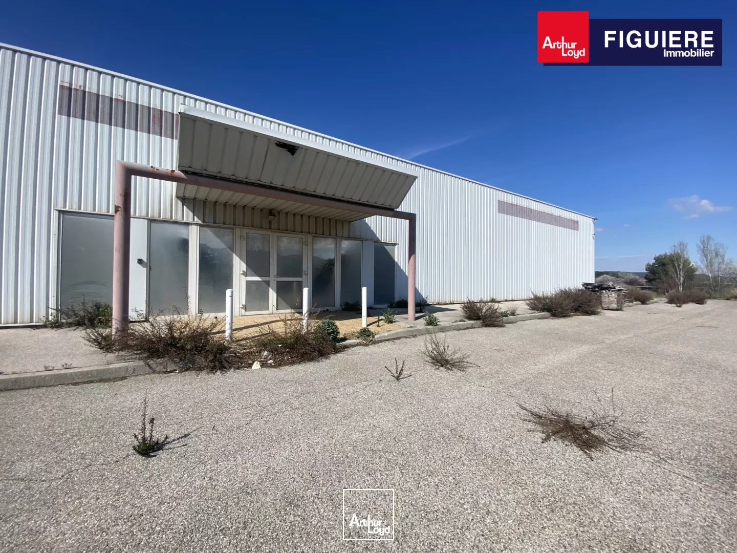 BATIMENT MIXTE INDEPENDANT AVEC VISIBILITE