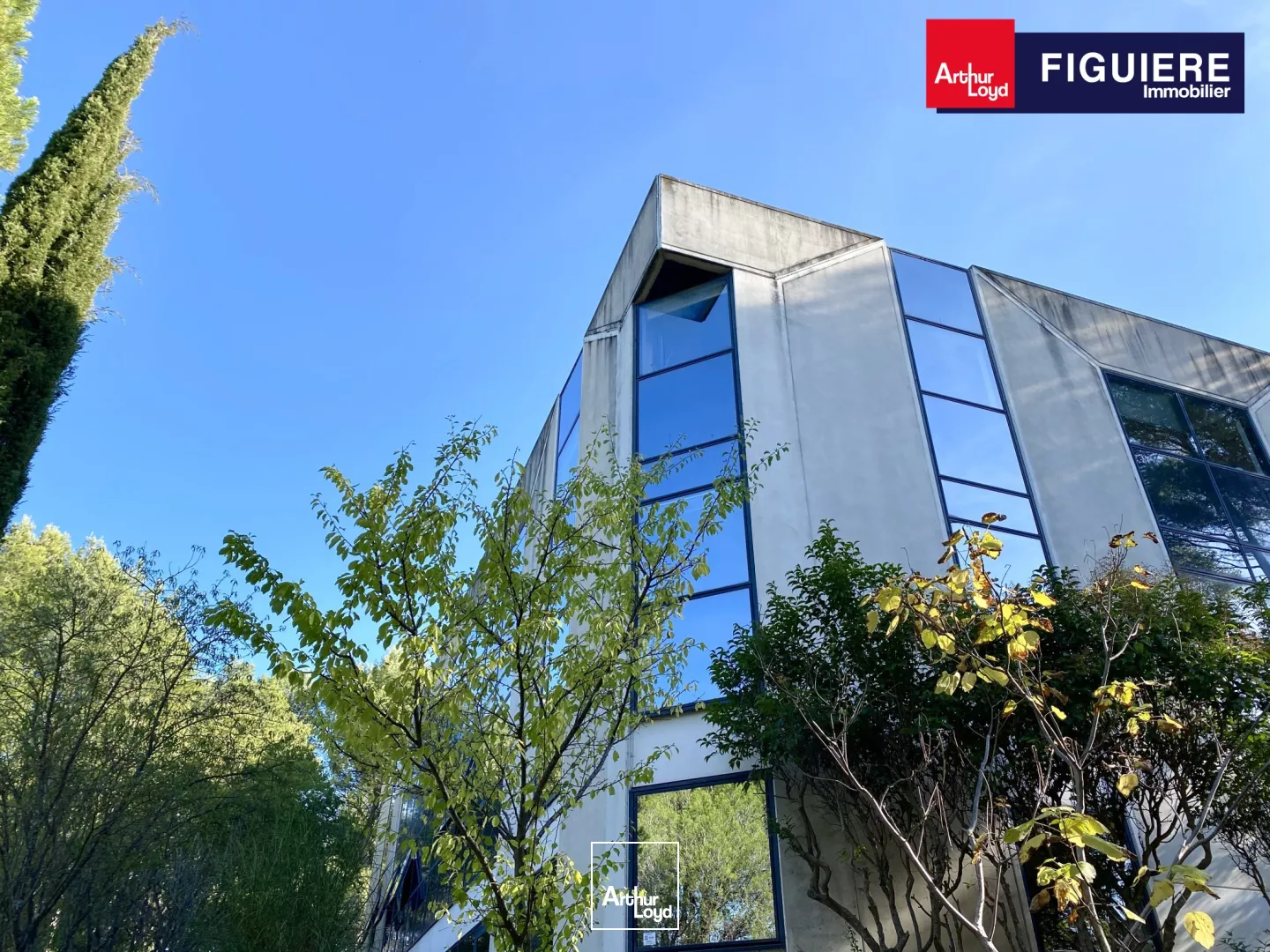 Bureaux à louer avec places de parking situés Parc du Golf à Aix-en-Provence