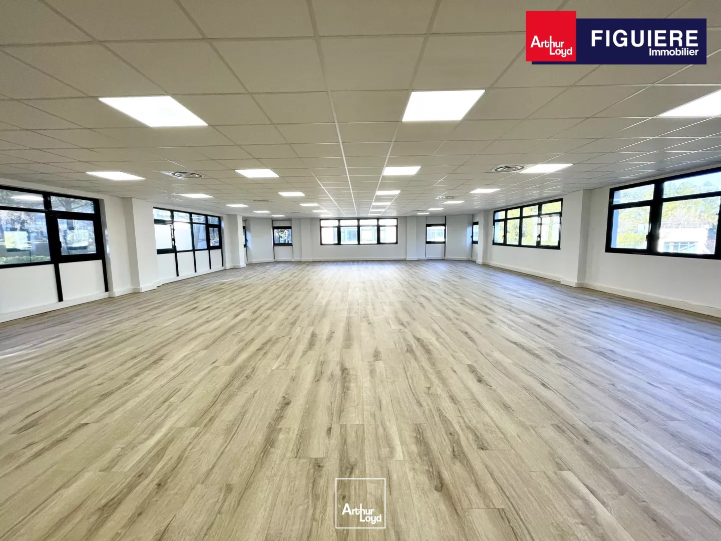 Grand plateau de bureaux rénové à louer au Pôle d'Activités d'Aix