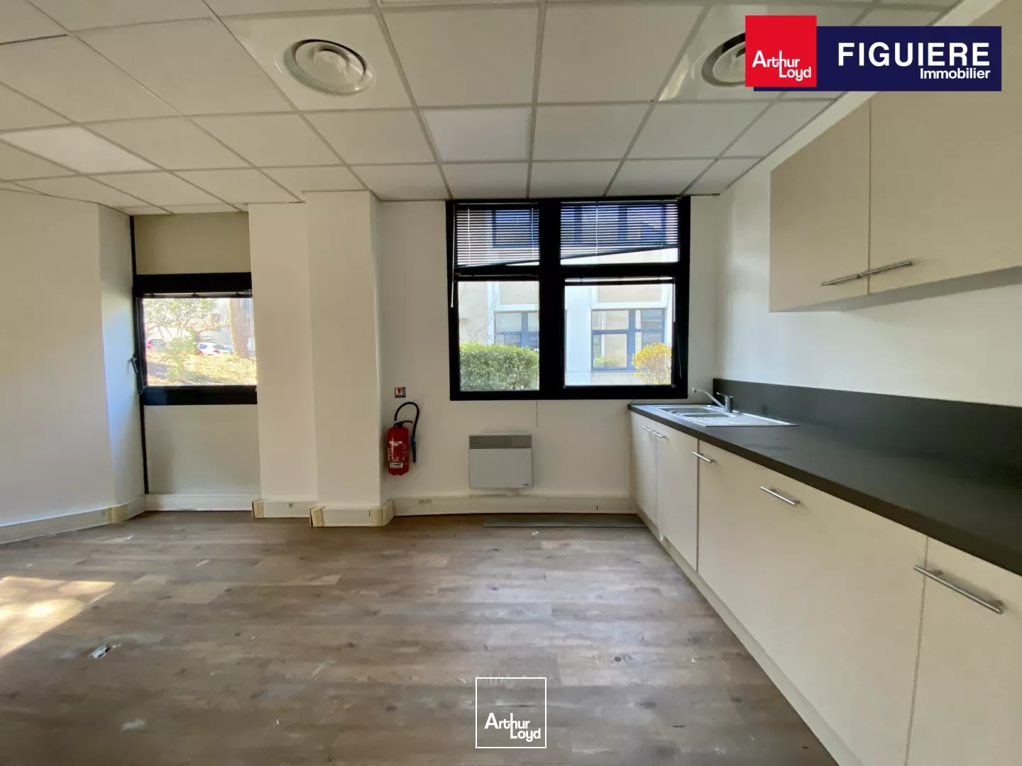 Grand plateau de bureaux rénové à louer au Pôle d'Activités d'Aix