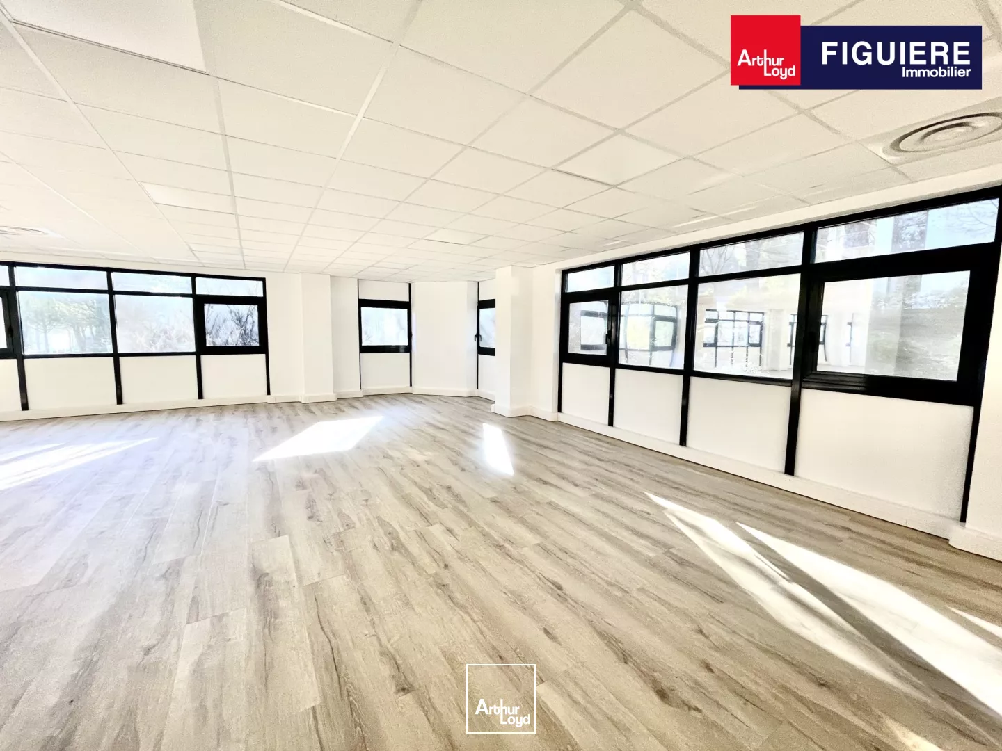 Grand plateau de bureaux rénové à louer au Pôle d'Activités d'Aix