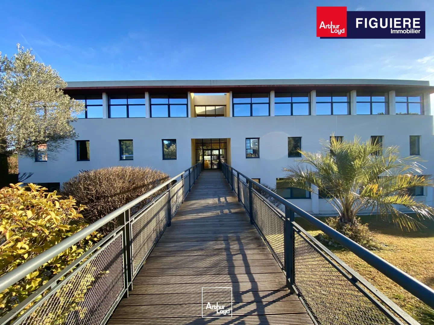 Bureaux de bon standing avec parking disponible