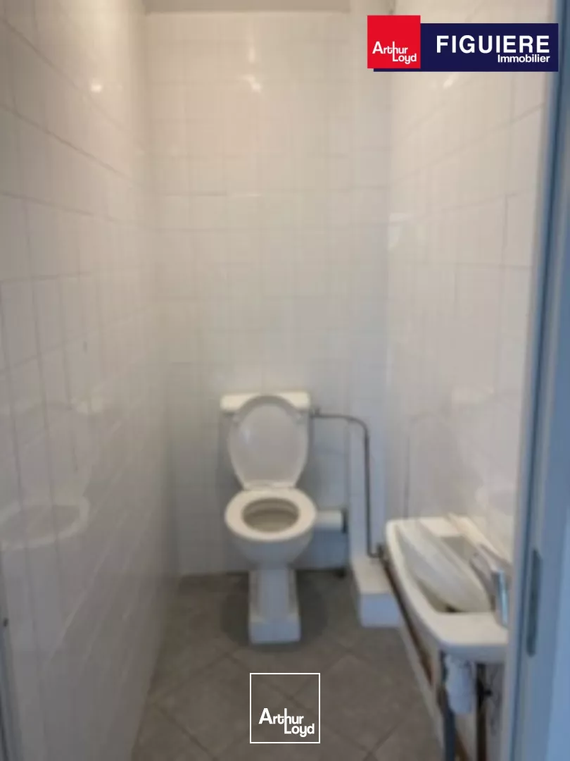 INVEST BUREAUX 115 M² À VENDRE ZI LES SARDENAS LANÇON-PROVENCE