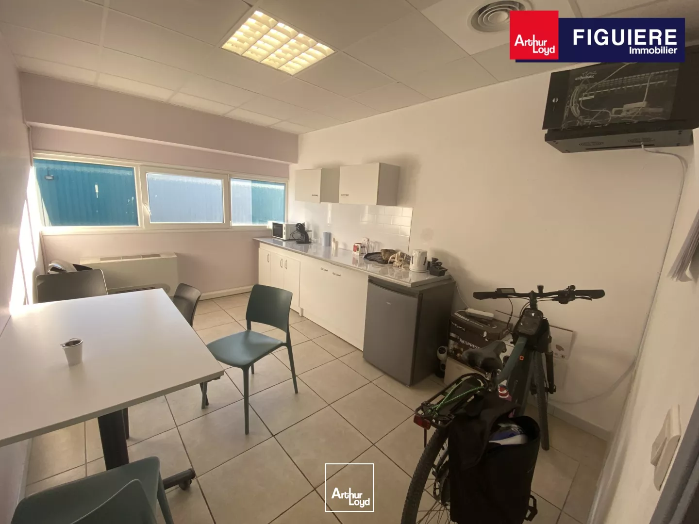 BUREAUX 300 M² DIVISIBLES À LOUER ZONE ECOPOLIS MARTIGUES