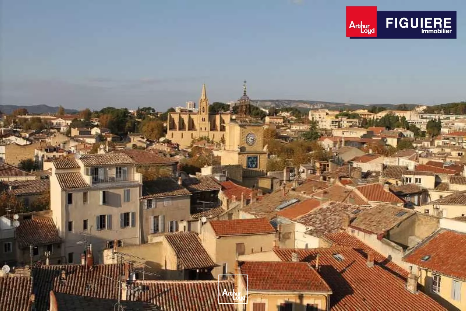 Local commercial neuf à vendre ou à louer bord de Départementale à Salon de Provence