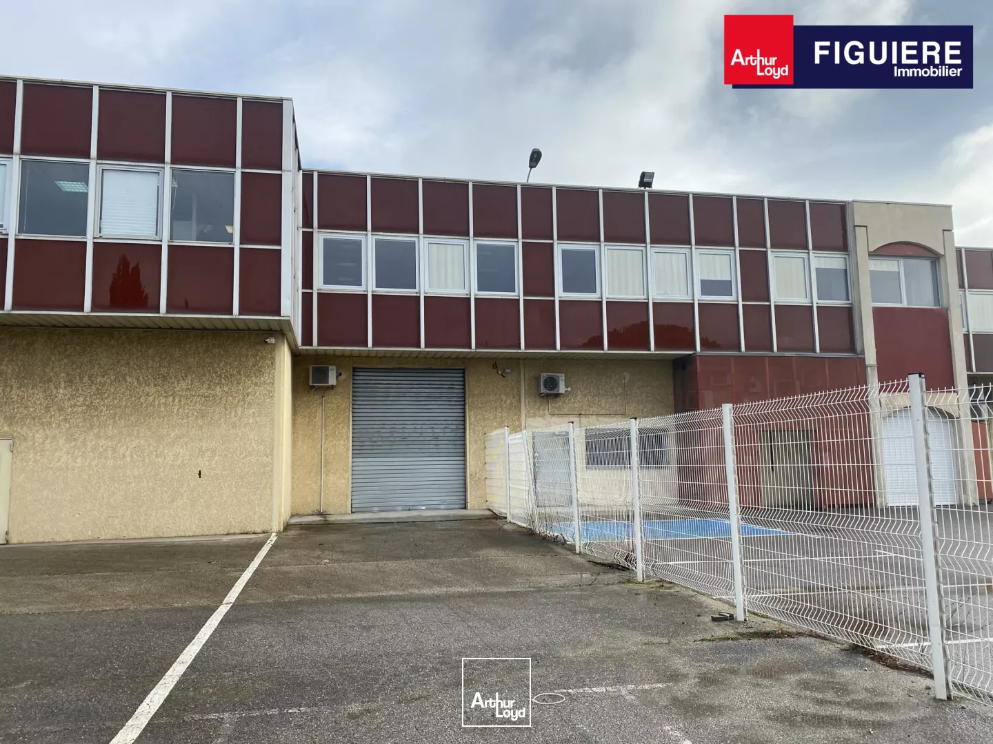 LOCAUX MIXTES ACCES POIDS-LOUDS