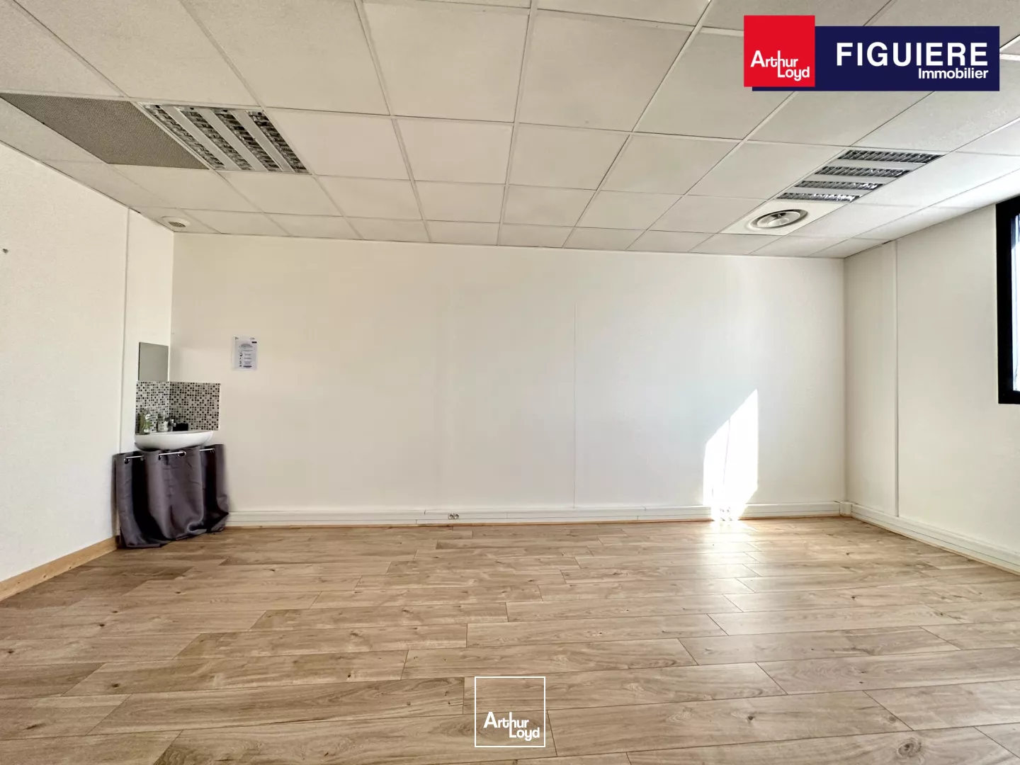 BUREAUX ET COMMERCES DE STANDING À LOUER AIX SUD