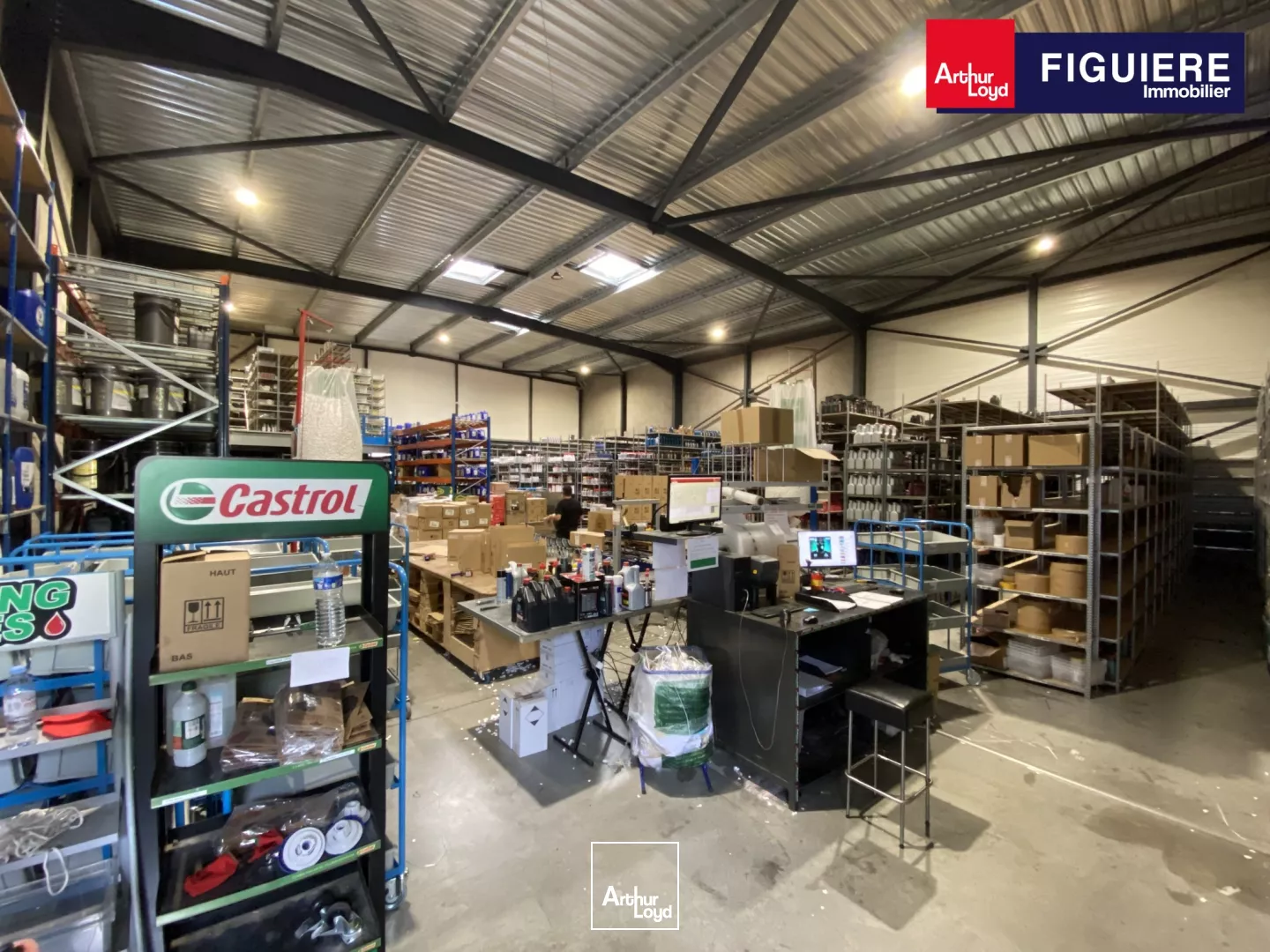 Entrepôt à qui à LOUER sur le Pole d'Activités AIX EN PROVENCE