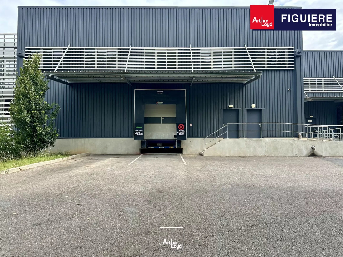 Entrepôt à qui à LOUER sur le Pole d'Activités AIX EN PROVENCE