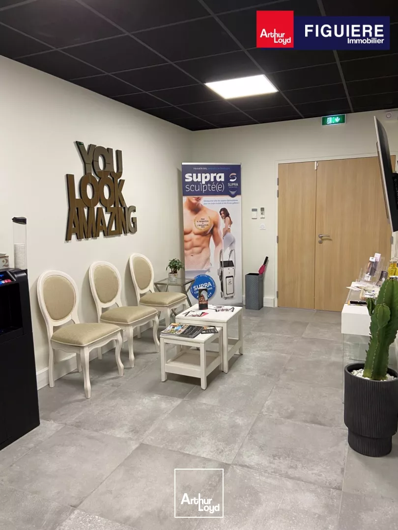 Location CABINET MEDICAL 98 m² dans le POLE MEDICAL de Saint Cannat. 