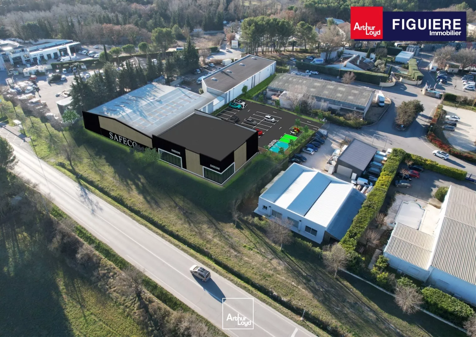 LOCAUX COMMERCIAUX 250 0u 500m² 