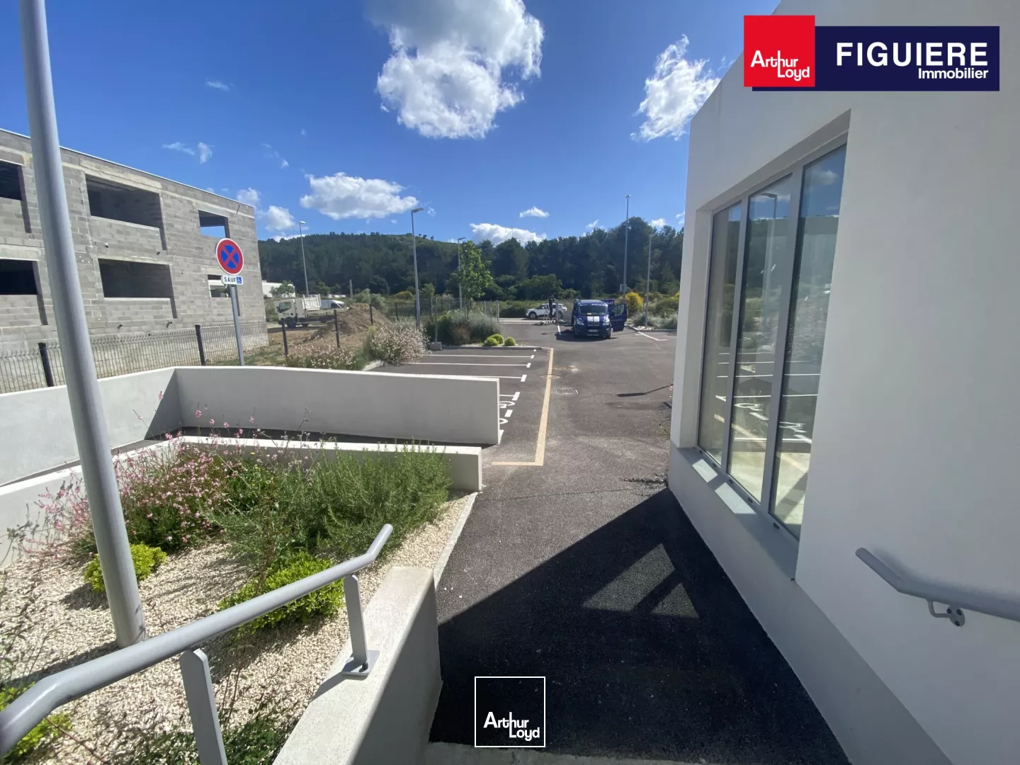 460m² de bureaux divisibles à louer ZAC des Etangs 