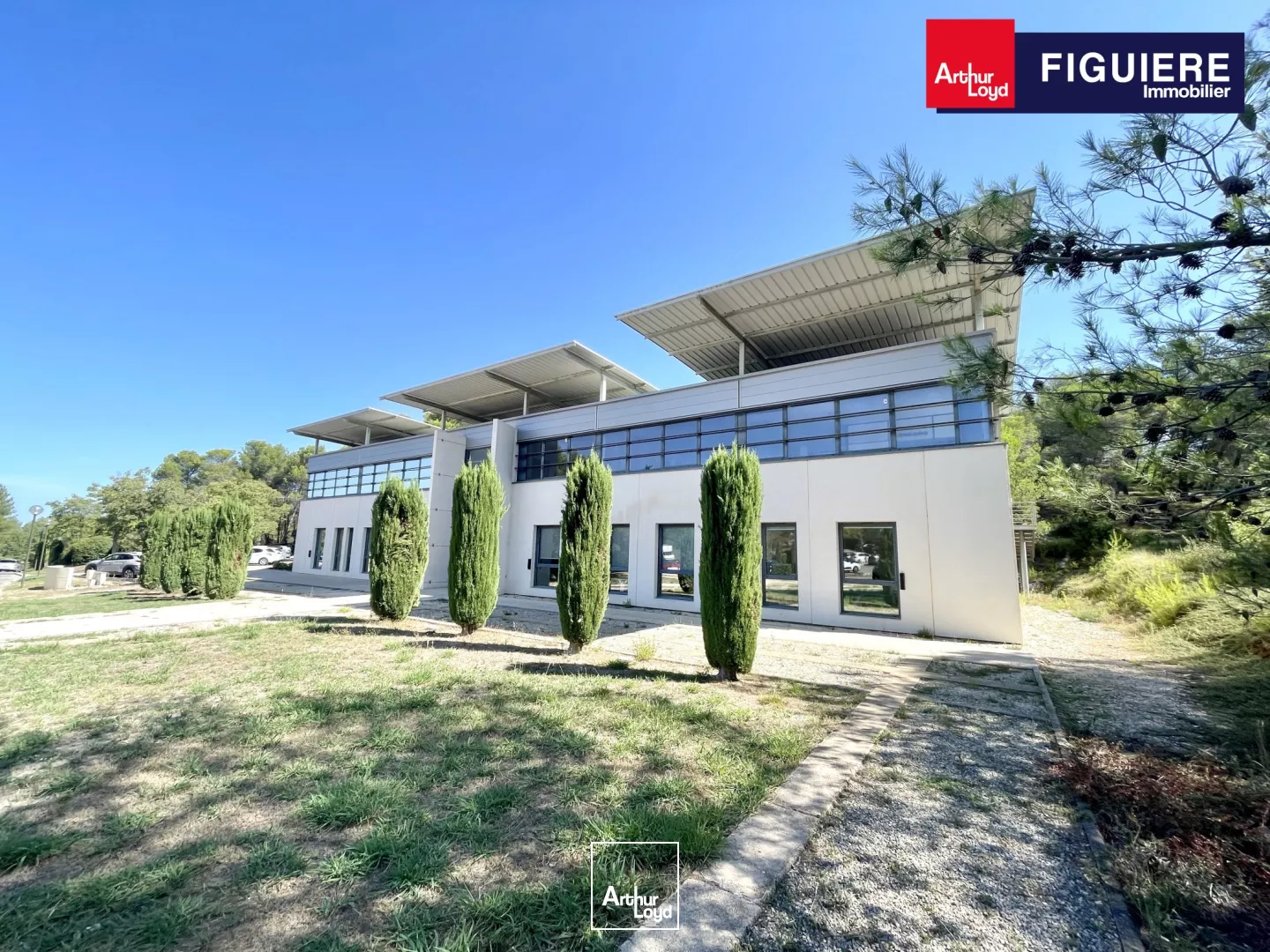 EXCLUSIVITE-PLATEAU DE BUREAUX TRES BON STANDING EN LOCATION