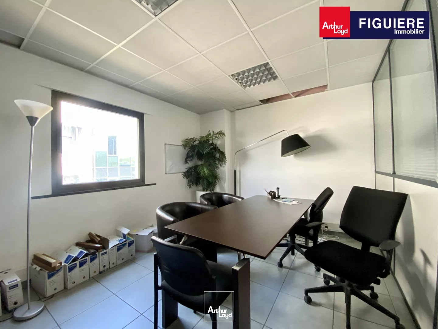 BUREAUX À LOUER EN ÉTAGE PÔLE D'ACTIVITÉS D'AIX EN PROVENCE