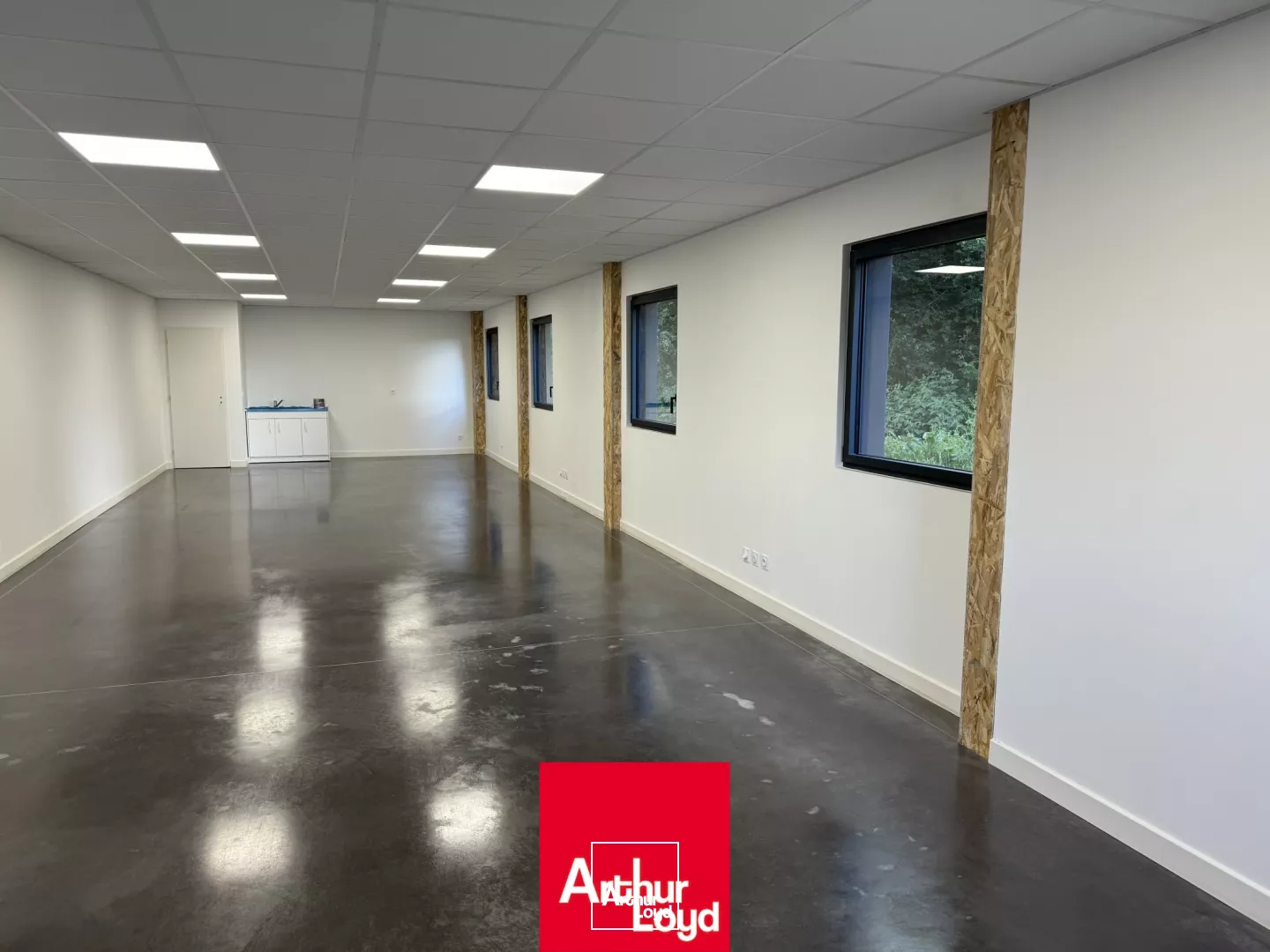 A louer esapce de bureaux neuf à VINDRY SUR TURDINE (69490)