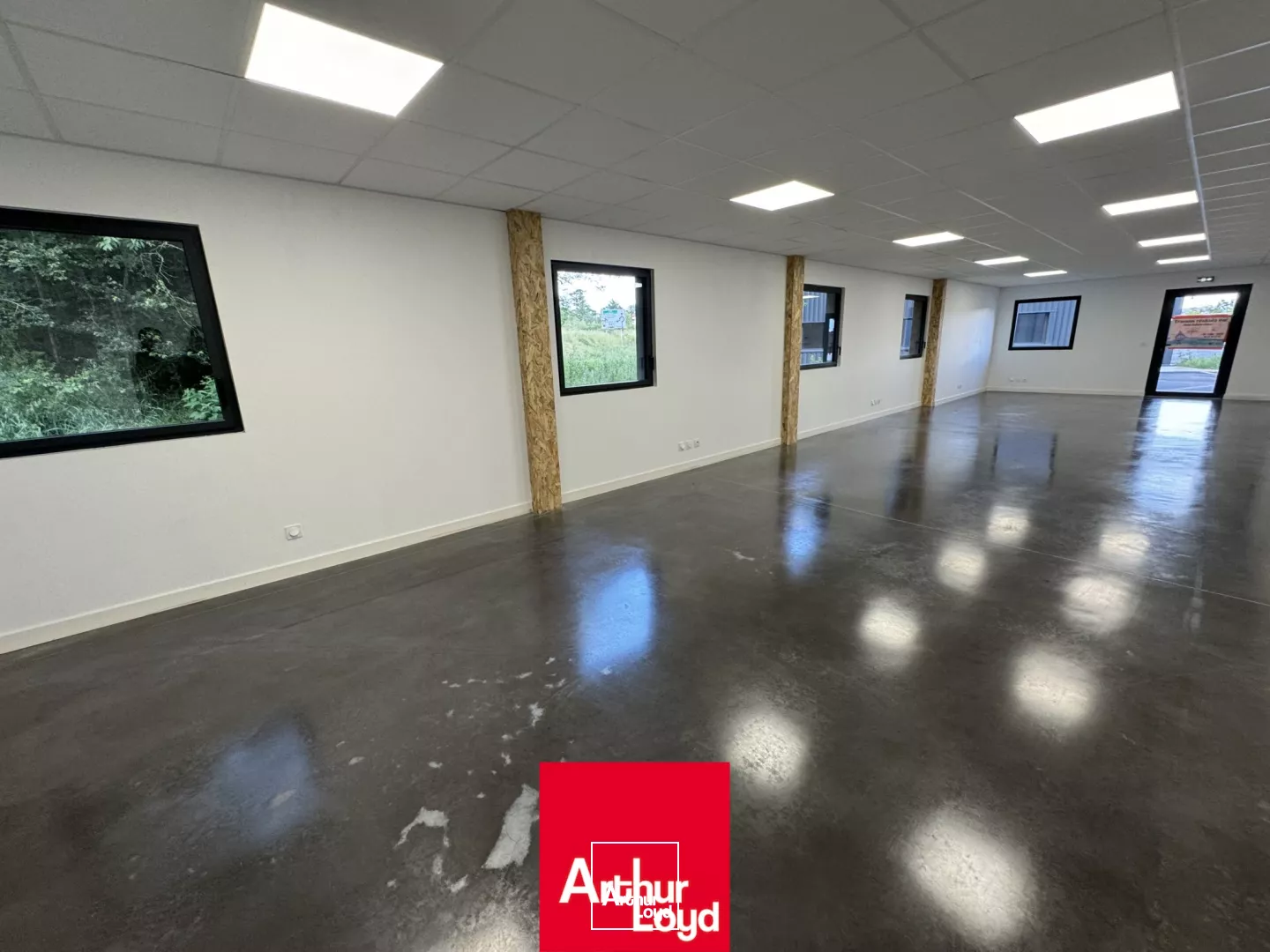 A louer esapce de bureaux neuf à VINDRY SUR TURDINE (69490)