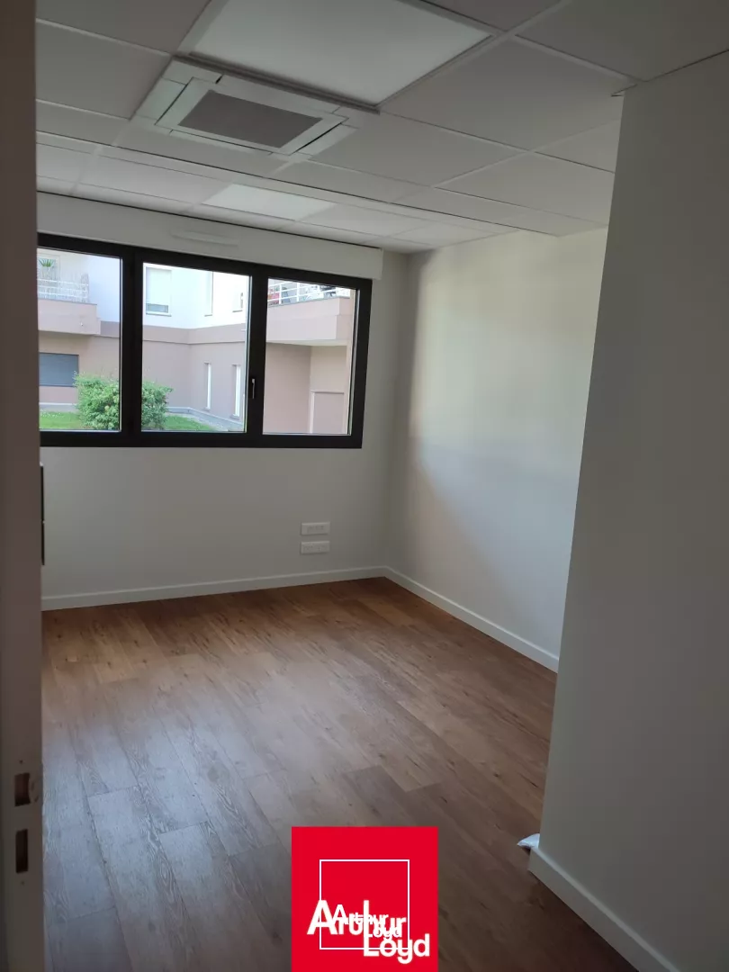 Espace de Bureaux à louer à proximité de Villefranche sur Saône