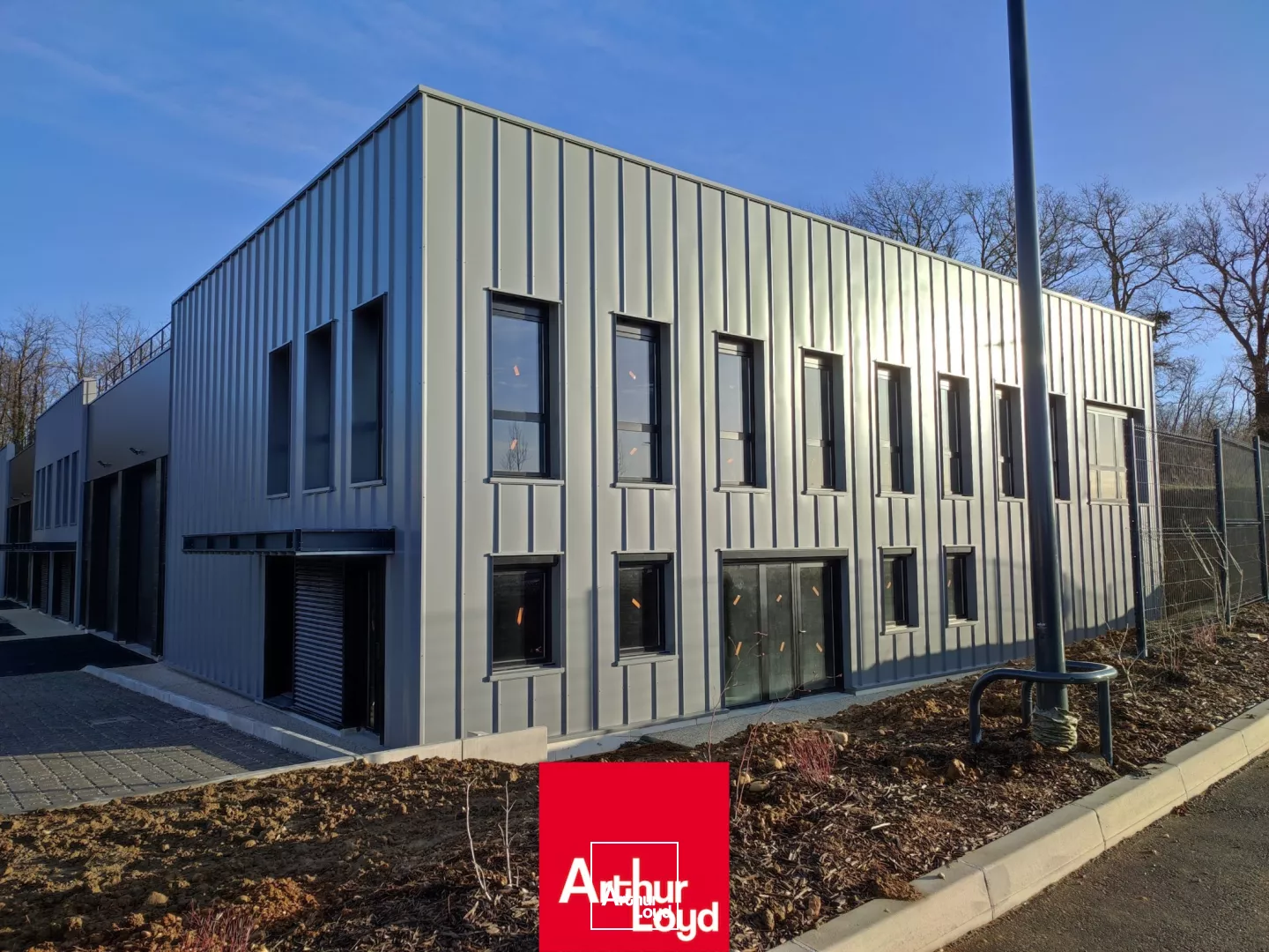 Locaux d'activité à vendre à Mionnay (01390), à partir de 165 m2, proximité A46 et route de Lyon