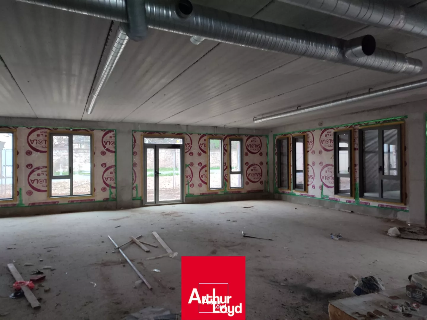 A VENDRE - Bureaux neufs - TREVOUX (01600)