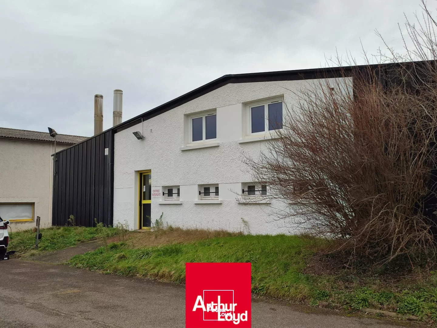 Louez votre local d'activité de 6000 m2 proche BELLEVILLE-EN-BEAUJOLAIS