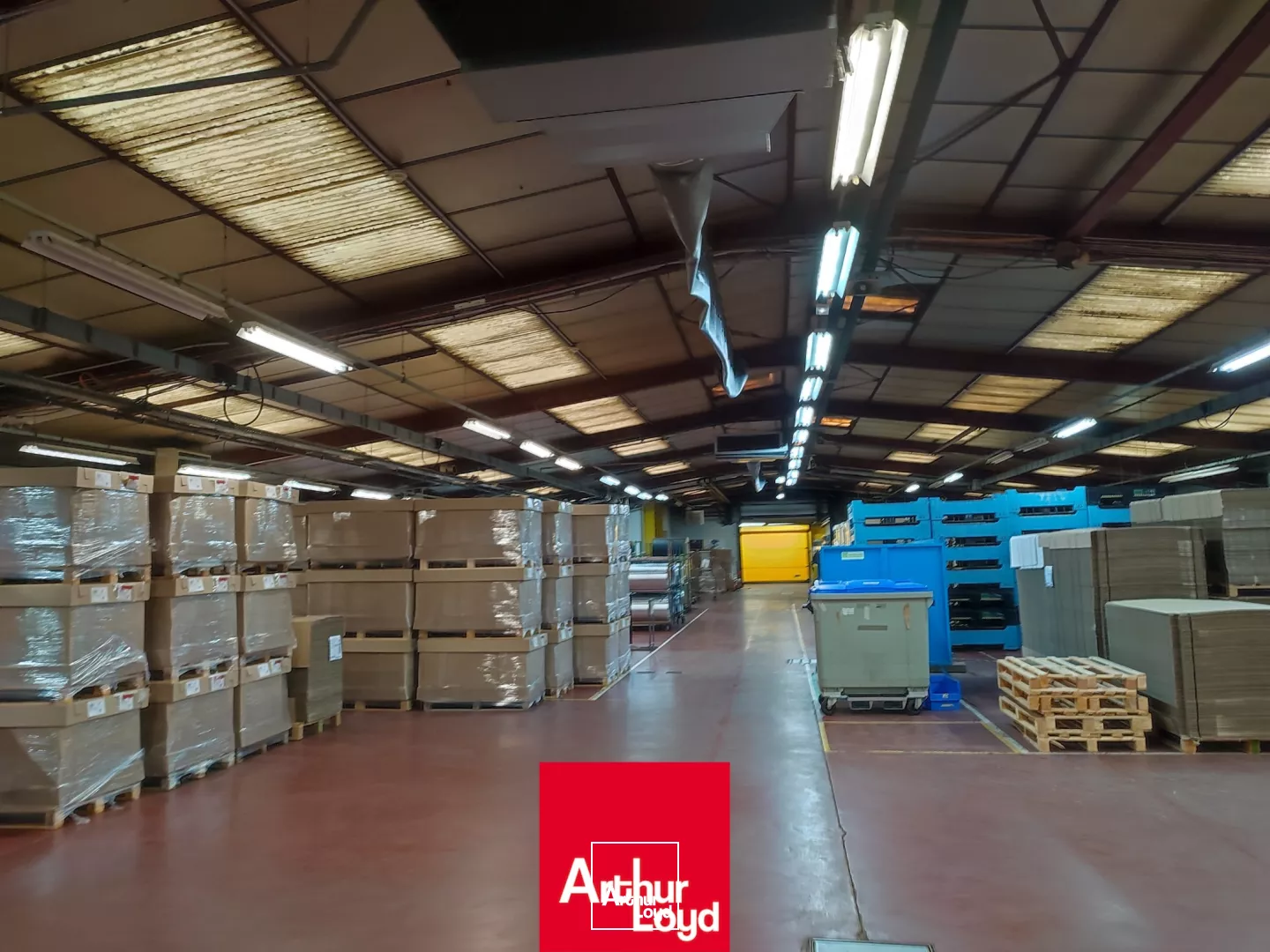 Louez votre local d'activité de 6000 m2 proche BELLEVILLE-EN-BEAUJOLAIS