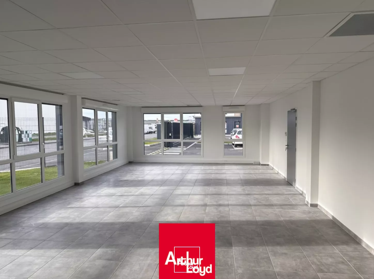 Local d'activité à louer ZI Lyon Nord