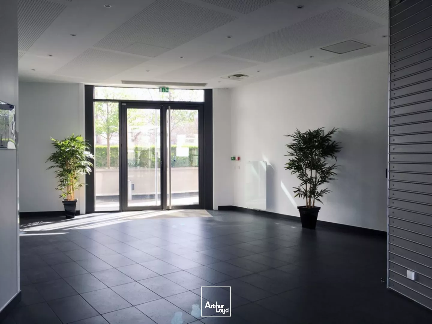 Bureaux neufs à louer à Gennevilliers - ERP possible - Espaces extérieurs