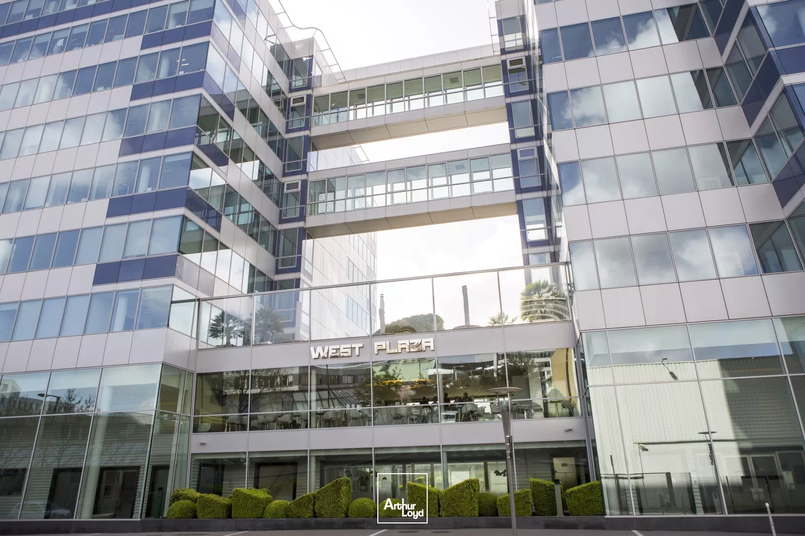 West Plaza à Colombes - Bureaux lumineux - Nombreux services sur site - Terrasses et cadre exceptionnel