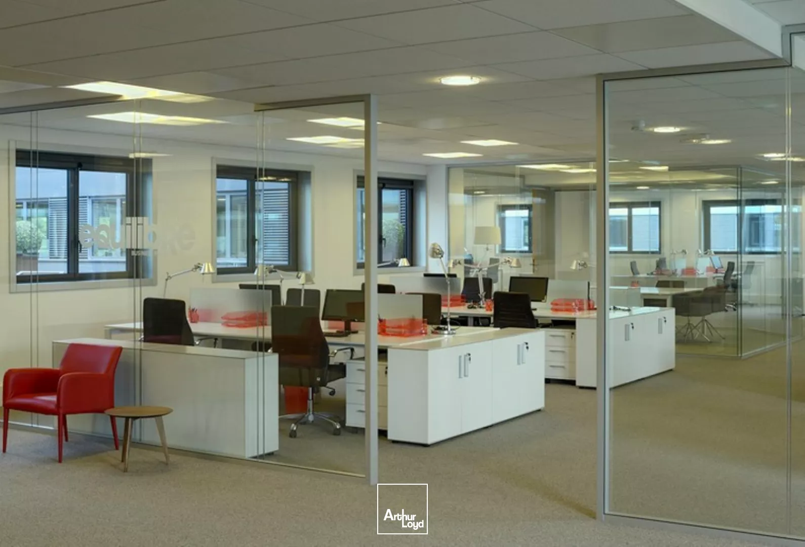 Campus restructuré pour des bureaux exceptionnels à acquérir/à louer - Parkings - Proximité de la Défense