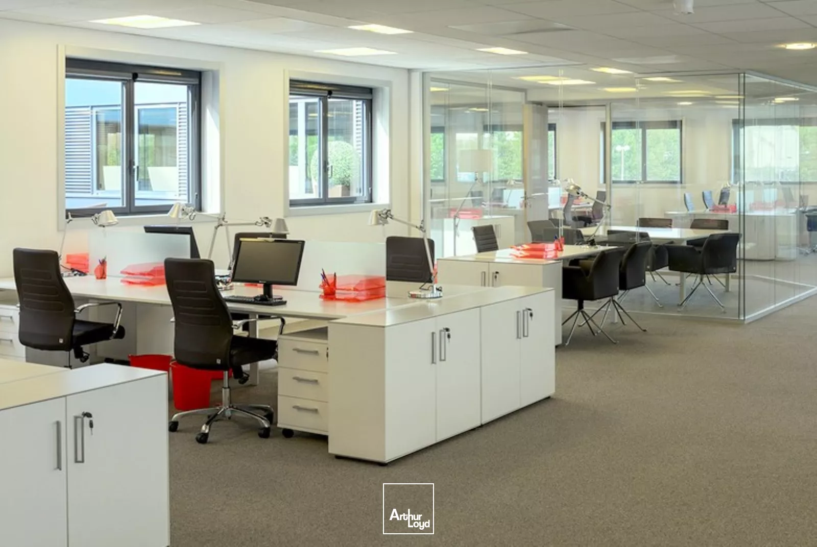 Campus restructuré pour des bureaux exceptionnels à acquérir/à louer - Parkings - Proximité de la Défense