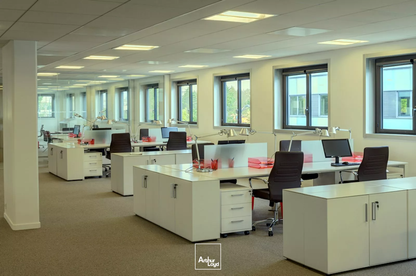 Campus restructuré pour des bureaux exceptionnels à acquérir/à louer - Parkings - Proximité de la Défense