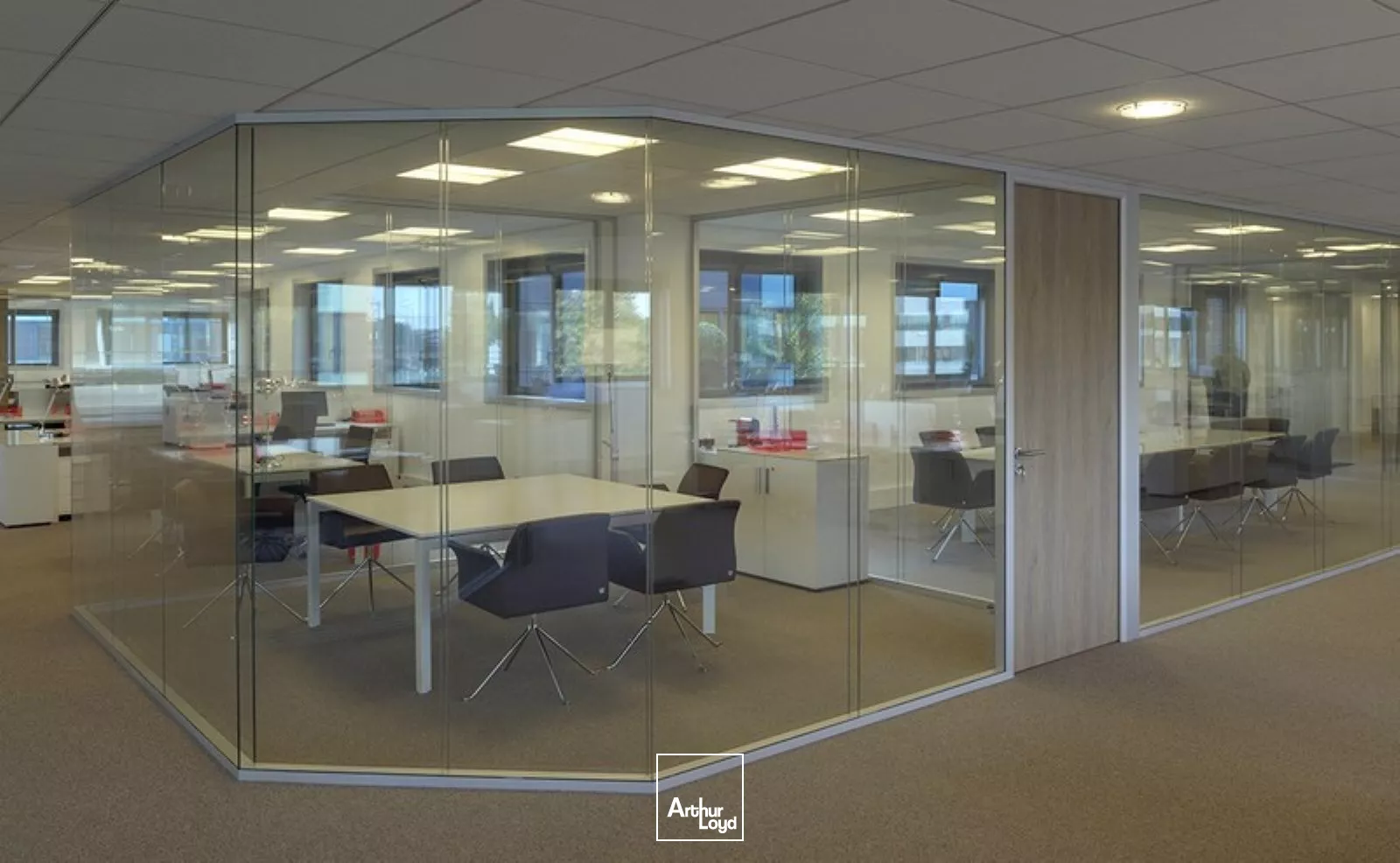 Campus restructuré pour des bureaux exceptionnels à acquérir/à louer - Parkings - Proximité de la Défense