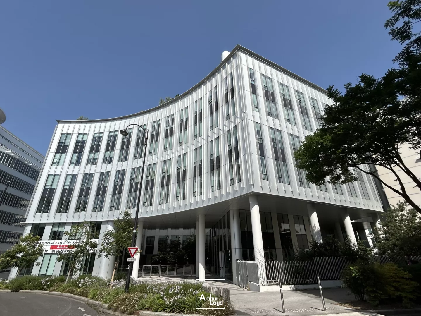 Bureaux neufs avec Roof top à Rueil-Malmaison - Nombreuses prestations de qualité - Au pied du RER A