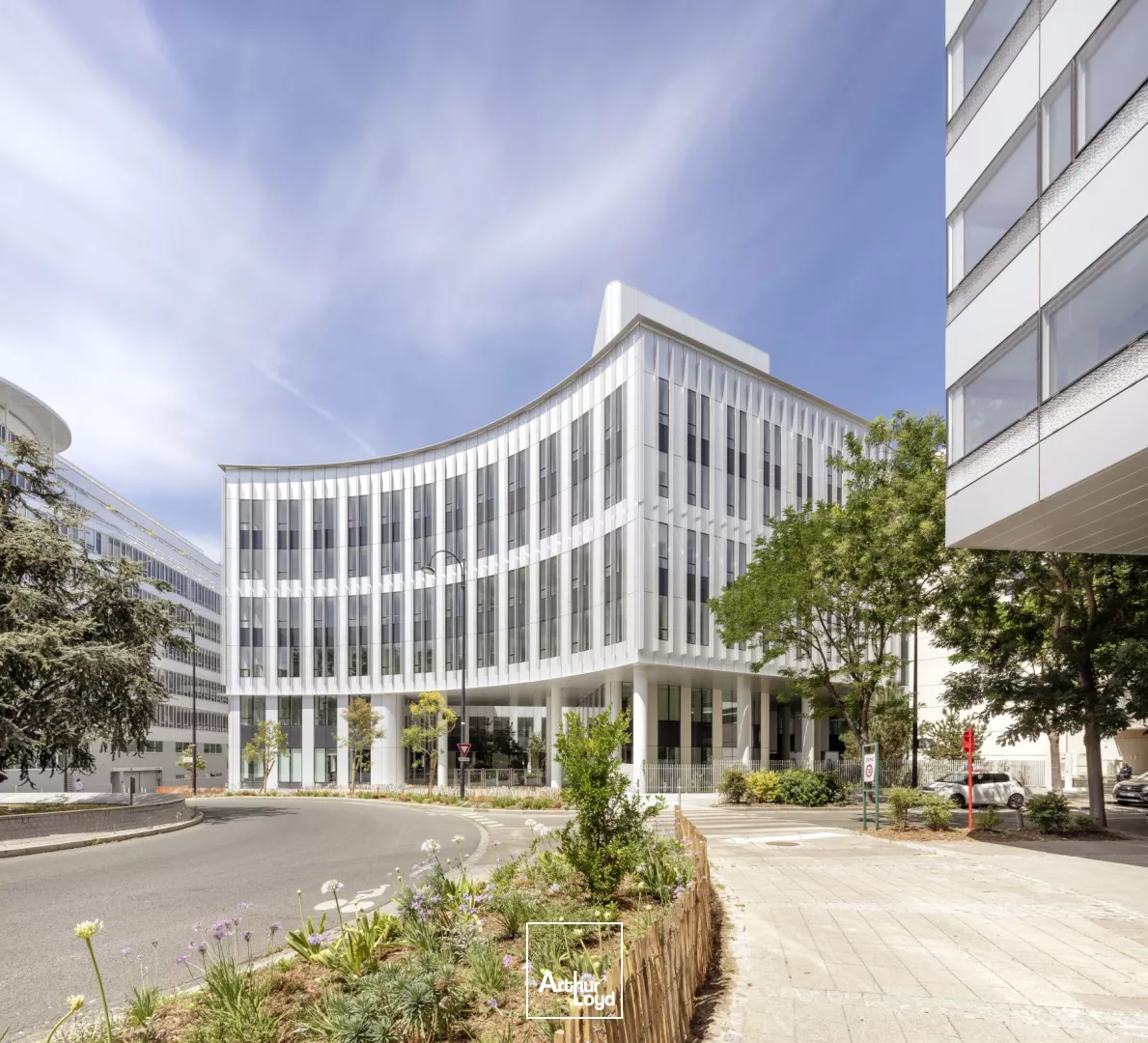 Bureaux neufs avec Roof top à Rueil-Malmaison - Nombreuses prestations de qualité - Au pied du RER A