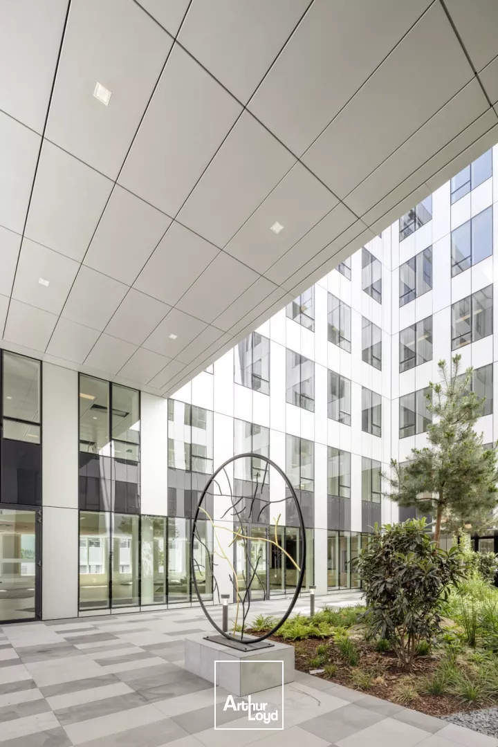 Bureaux neufs avec Roof top à Rueil-Malmaison - Nombreuses prestations de qualité - Au pied du RER A