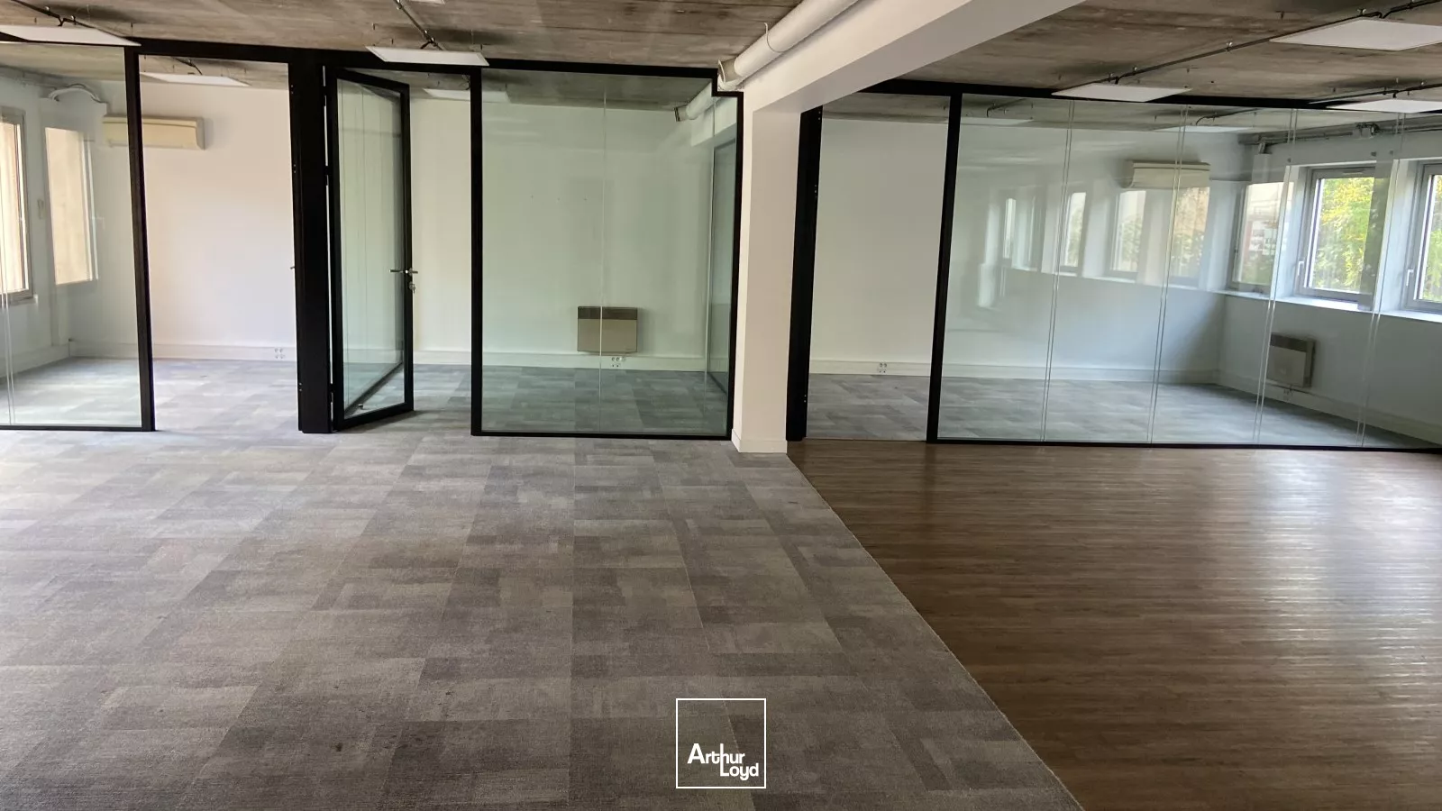 Espaces modulables avec jardin paysager à vendre, à Suresnes